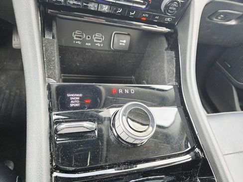Used 2022 Jeep Grand Cherokee Limited AWD/4WD image 28