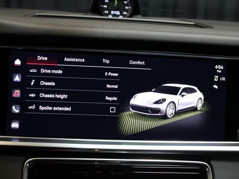 Certified 2023 Porsche Panamera 4 w/ Premium Package image 25