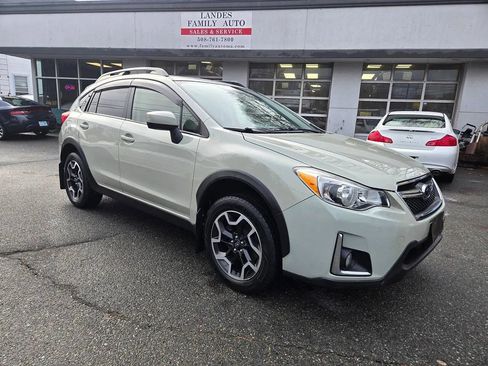 Used 2016 Subaru Crosstrek 2.0i Premium w/ Moonroof Package image 28