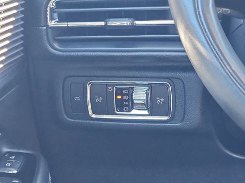 Used 2022 Lincoln Corsair AWD w/ Premium Package image 13