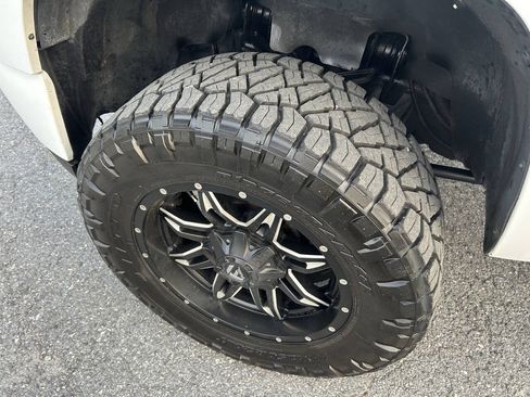 Used 2011 GMC Sierra 2500 Denali w/ LPO, Protection Package AWD/4WD image 12
