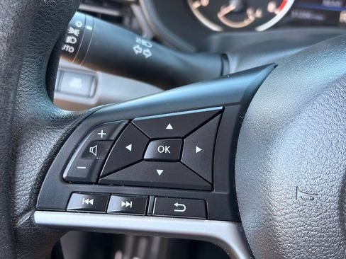 Used 2024 Nissan Altima 2.5 SV FWD image 27
