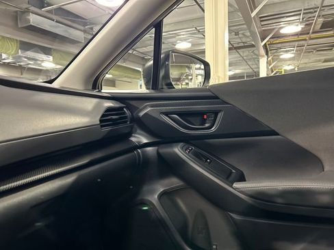 Used 2025 Subaru Crosstrek 2.0i Premium image 20