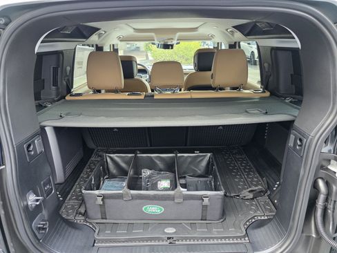 New 2026 Land Rover Defender 110 X-Dynamic SE image 13