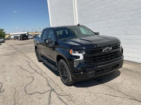 Used 2025 Chevrolet Silverado 1500 RST image 1