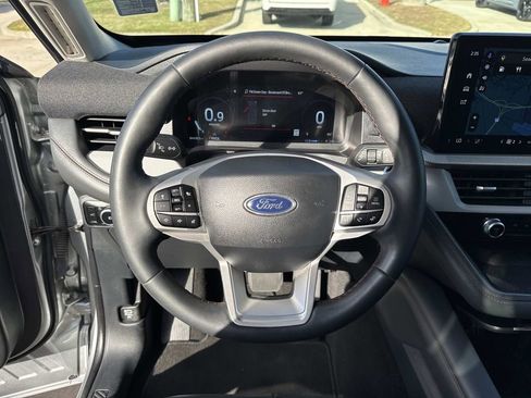 Used 2025 Ford Explorer Active w/ Active Comfort Package image 22