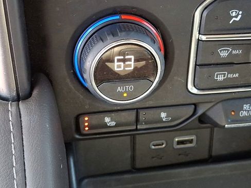 Used 2022 Chevrolet Tahoe Z71 image 21