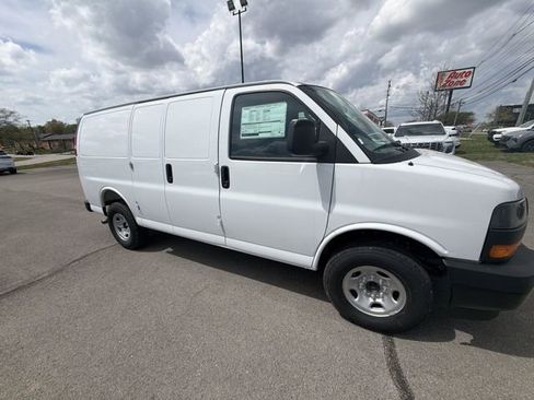 New 2026 GMC Savana 2500 w/ Driver Convenience Package RWD image 2