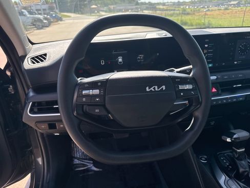 Used 2025 Kia K4 FWD image 14