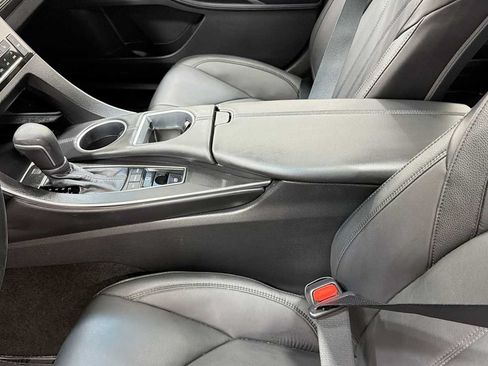 Certified 2022 Toyota Avalon XLE w/ Moonroof Package FWD image 22