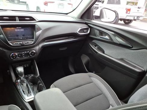 Used 2023 Chevrolet TrailBlazer LT AWD/4WD image 20