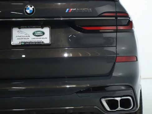 Used 2025 BMW X7 M60i image 45