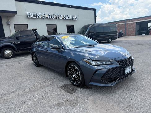 Used 2020 Toyota Avalon XSE FWD image 4