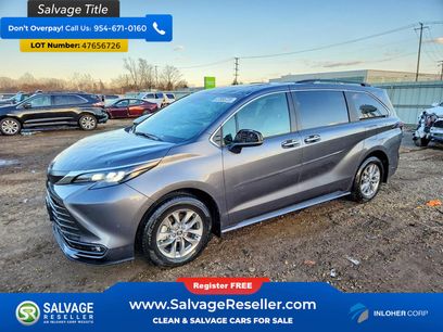 Used 2025 Toyota Sienna XLE