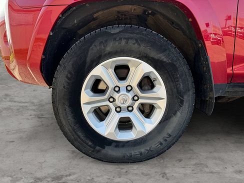 Certified 2020 Toyota 4Runner SR5 Premium AWD/4WD image 9