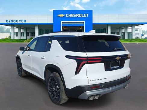New 2026 Chevrolet Traverse LT w/ Sun and Wheel Package image 3