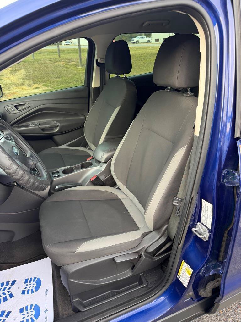 Used 2014 Ford Escape S FWD image 4