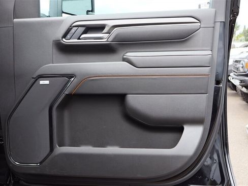 Used 2025 GMC Sierra 3500 AT4 w/ AT4 Premium Plus Package AWD/4WD image 34
