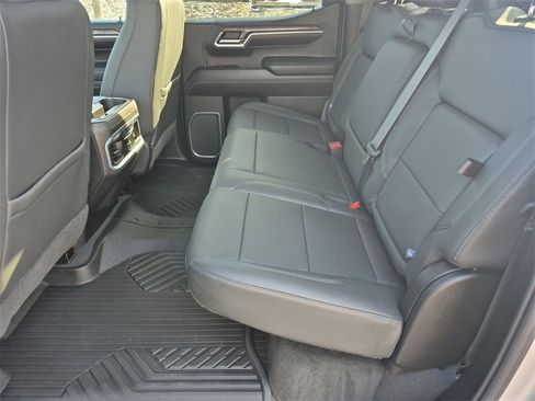 Used 2022 Chevrolet Silverado 1500 LTZ image 29