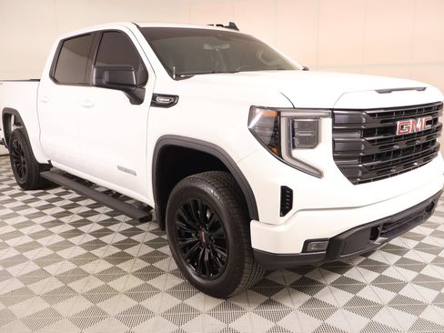 Used 2025 GMC Sierra 1500 Elevation AWD/4WD image 1