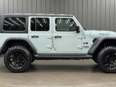 Used 2024 Jeep Wrangler Unlimited AWD/4WD image 6