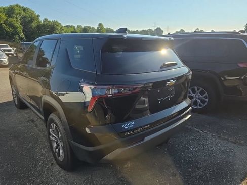 Used 2025 Chevrolet Equinox LT AWD/4WD image 4