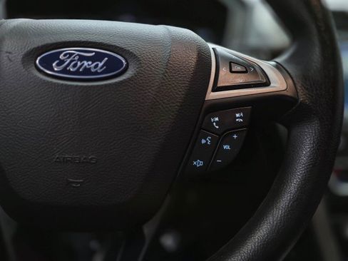 Used 2020 Ford Fusion SE FWD image 19