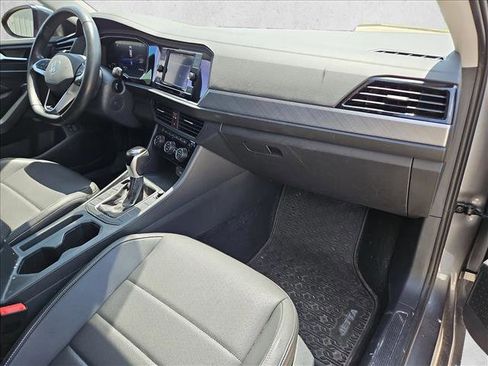 Used 2024 Volkswagen Jetta SE FWD image 20