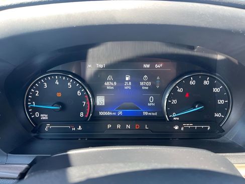 Used 2021 Ford Explorer Limited w/ Equipment Group 301A AWD/4WD image 31