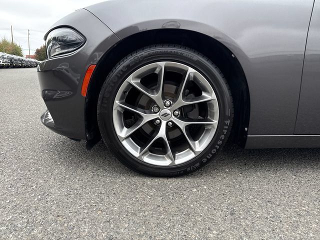 Used 2020 Dodge Charger SXT w/ Plus Group RWD image 25