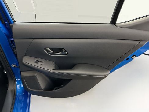 Used 2024 Nissan Sentra SV image 30