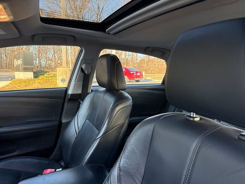 Used 2017 Toyota Avalon XLE image 12