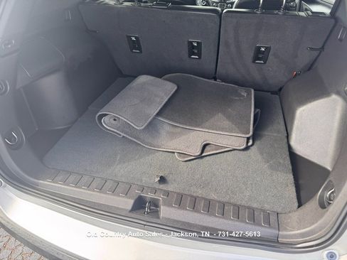 Used 2018 Chevrolet Equinox Premier FWD image 9