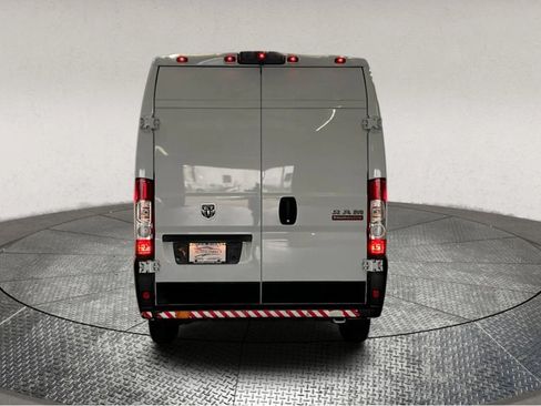 Used 2022 RAM ProMaster 2500 w/ Convenience Group image 6