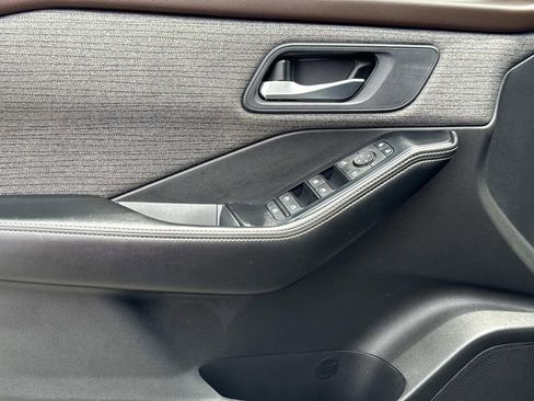 Certified 2023 Nissan Rogue SV AWD/4WD image 17
