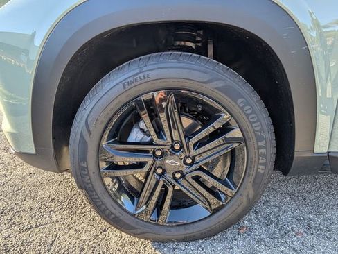 Used 2025 Chevrolet Trax ACTIV w/ Driver Confidence Package image 18