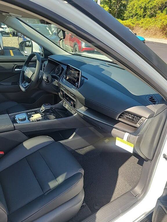 Used 2026 Nissan Rogue SV w/ SV Premium Package AWD/4WD image 22