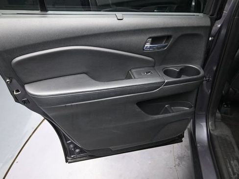 Used 2020 Honda Pilot Elite image 17