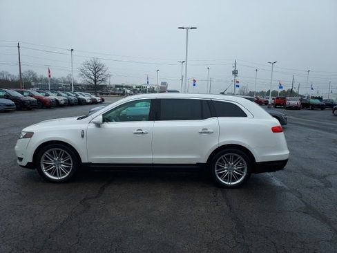 Used 2015 Lincoln MKT AWD w/ Equipment Group 201A image 7