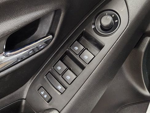 Used 2022 Chevrolet Trax LS w/ Tint and Cruise Package image 42