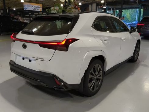 Used 2023 Lexus UX 250h F Sport AWD/4WD image 8