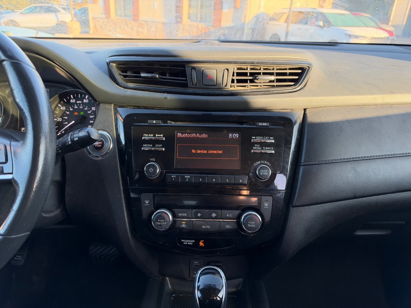 Used 2017 Nissan Rogue SV AWD/4WD image 14