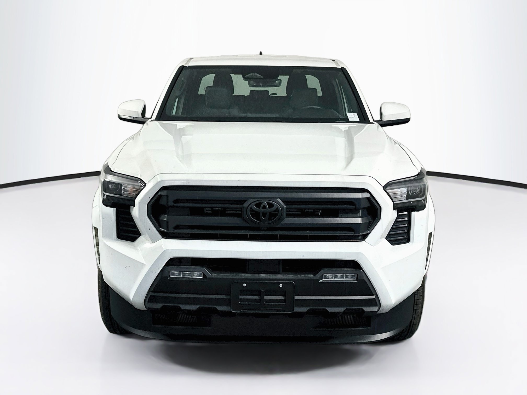 Used 2026 Toyota Tacoma SR5 AWD/4WD image 2