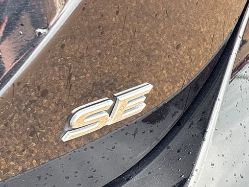 Used 2021 Toyota Camry SE image 29