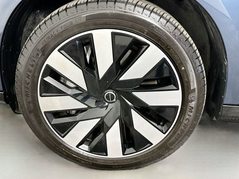 Used 2025 Volvo EX90 Ultra AWD/4WD image 32