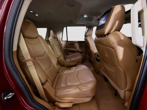 Used 2016 Cadillac Escalade Platinum image 26