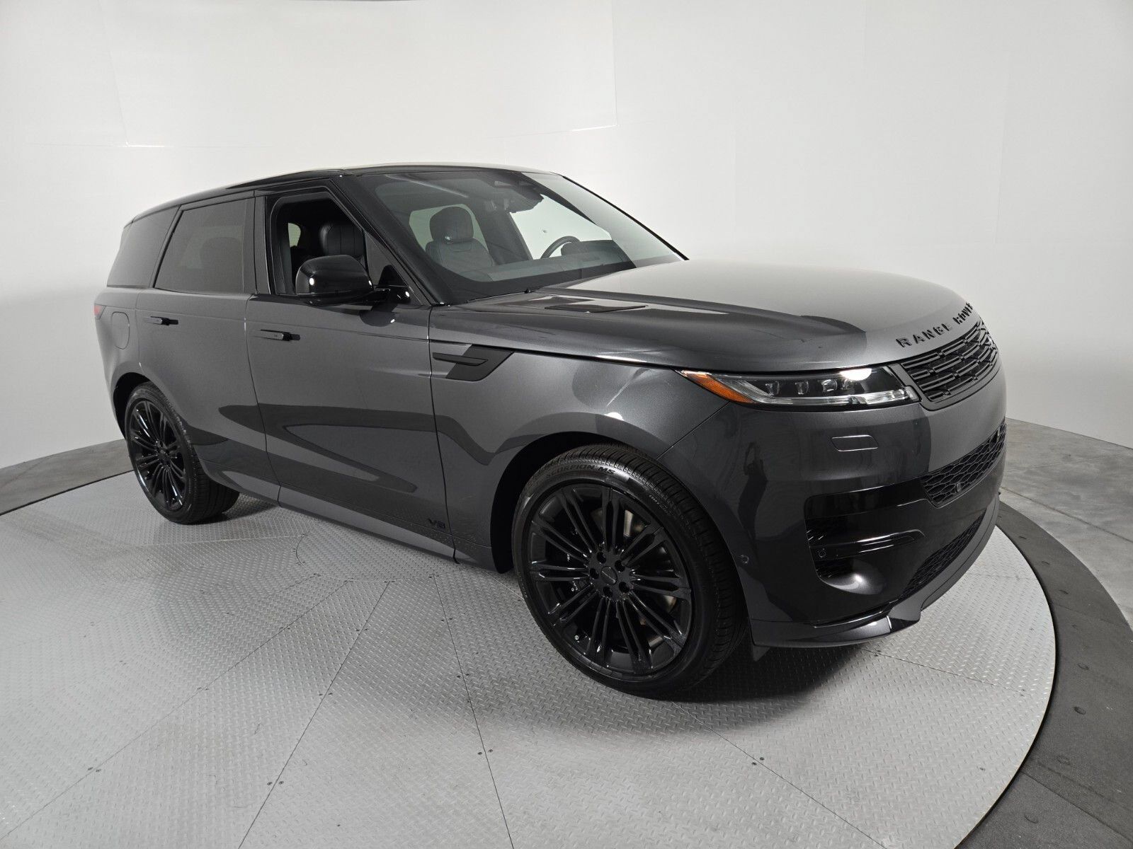 New 2026 Land Rover Range Rover Sport Dynamic SE AWD/4WD image 16