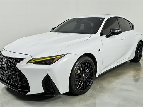 Used 2024 Lexus IS 500 RWD image 5