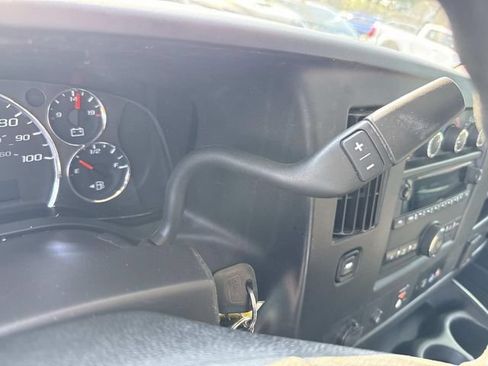 Used 2019 Chevrolet Express 2500 w/ Driver Convenience Package RWD image 27