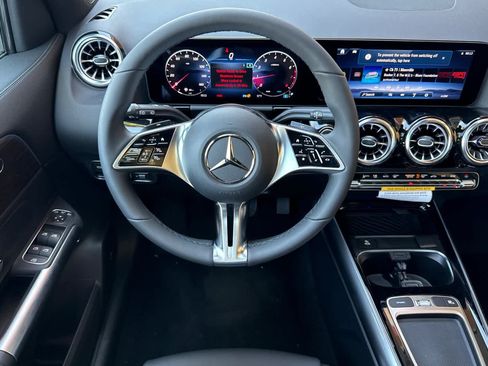New 2026 Mercedes-Benz GLA 250 image 13
